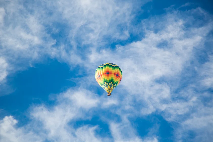 Hot air balloon