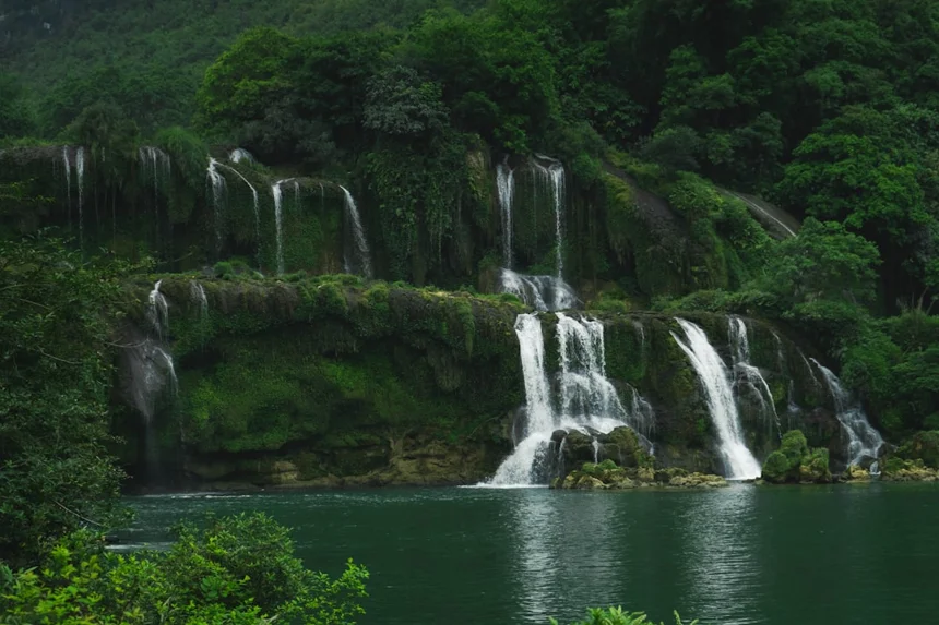 Jeongbang Waterfall