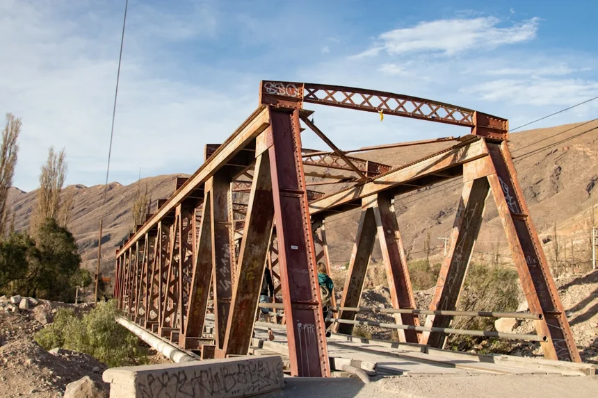 Salt Mountain Bridge
