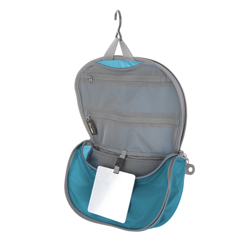 “씨투써밋 행잉 토일레트리 백 SM” 여행 필수템으로 추천하는 이유