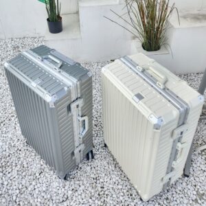 여행용 캐리어 알루미늄 폴리카보네이트, 필수템으로 추천하는 이유