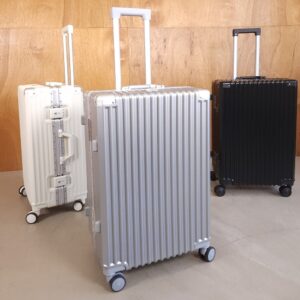 “플로 여행용 캐리어 폴리카보네이트 대형 해외 유럽 여행 화물용 66cm(24인치)” 깐깐한 소비자가 선택한 추천템